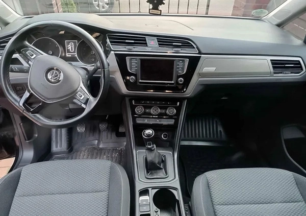 Volkswagen Touran cena 58500 przebieg: 212566, rok produkcji 2016 z Kamienna Góra małe 92